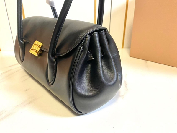 スーパーコピーブランドバッグ内部構造